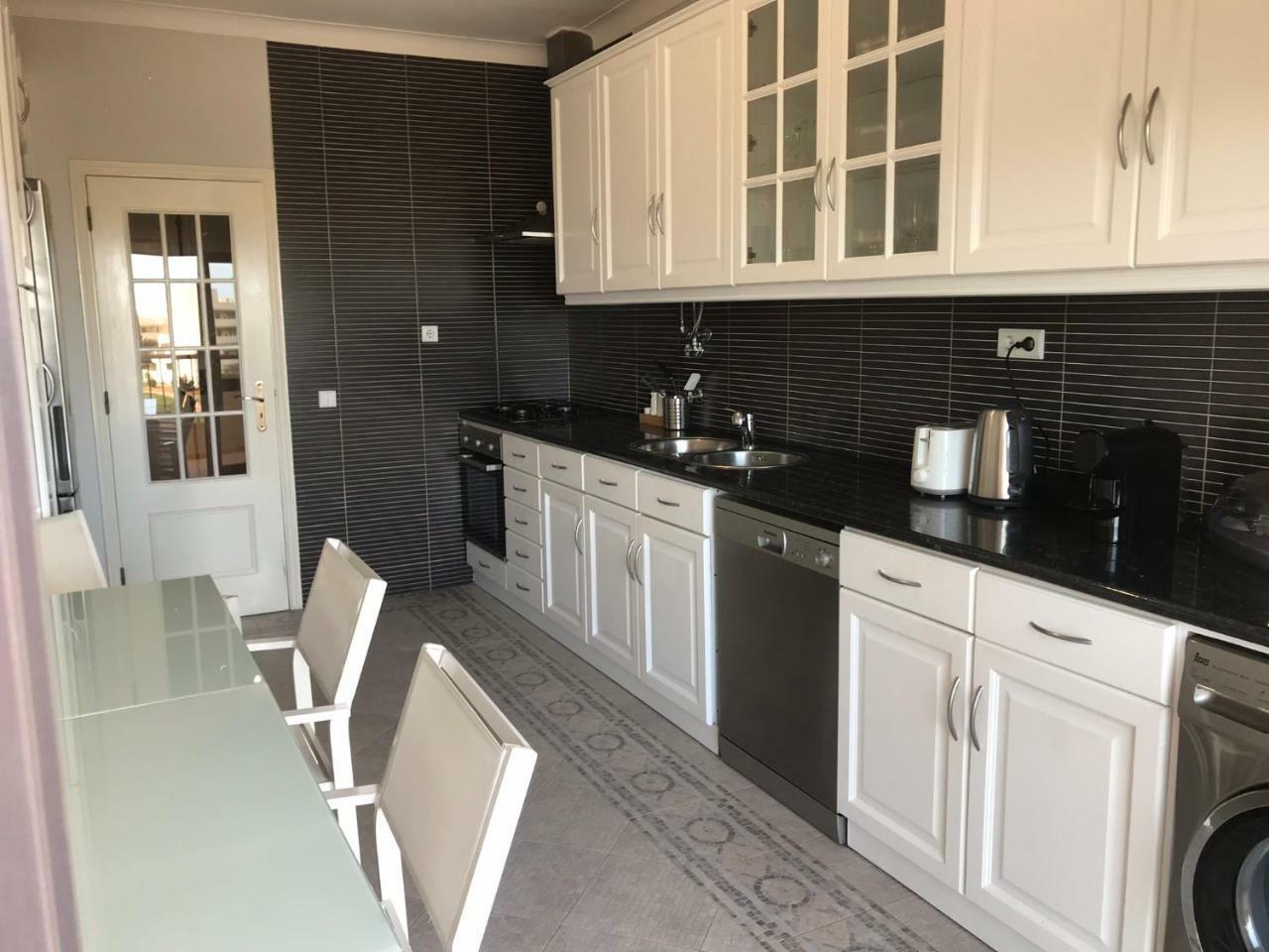 The Hoffy Beach Apartment Lagos Ngoại thất bức ảnh